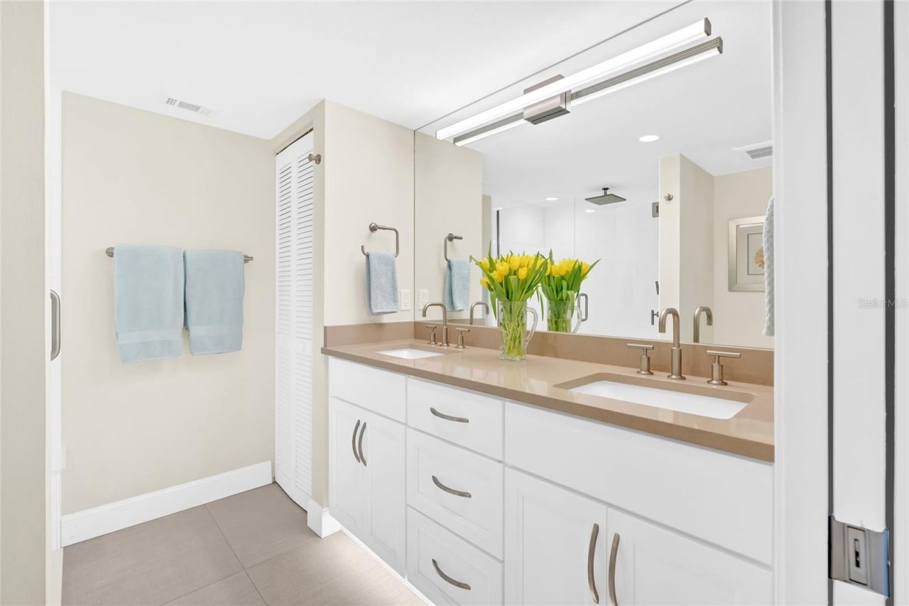 9226 Midnight Pass Road, Unit 3B, Sarasota, FL 34242 Photo