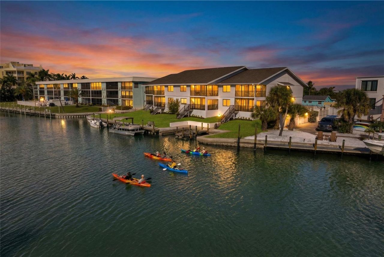 9226 Midnight Pass Road, Unit 3B, Sarasota, FL 34242 Photo