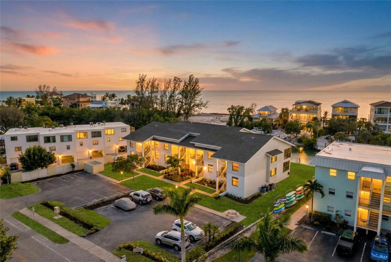 9226 Midnight Pass Road, Unit 3B, Sarasota, FL 34242 Photo