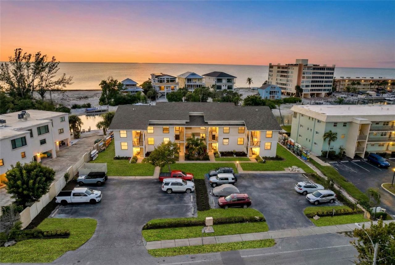 9226 Midnight Pass Road, Unit 3B, Sarasota, FL 34242 Photo