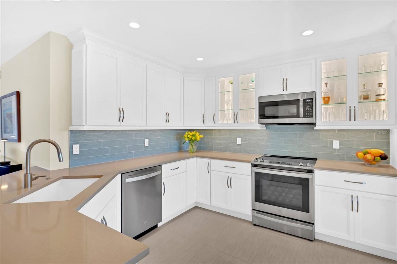 9226 Midnight Pass Road, Unit 3B, Sarasota, FL 34242 Photo