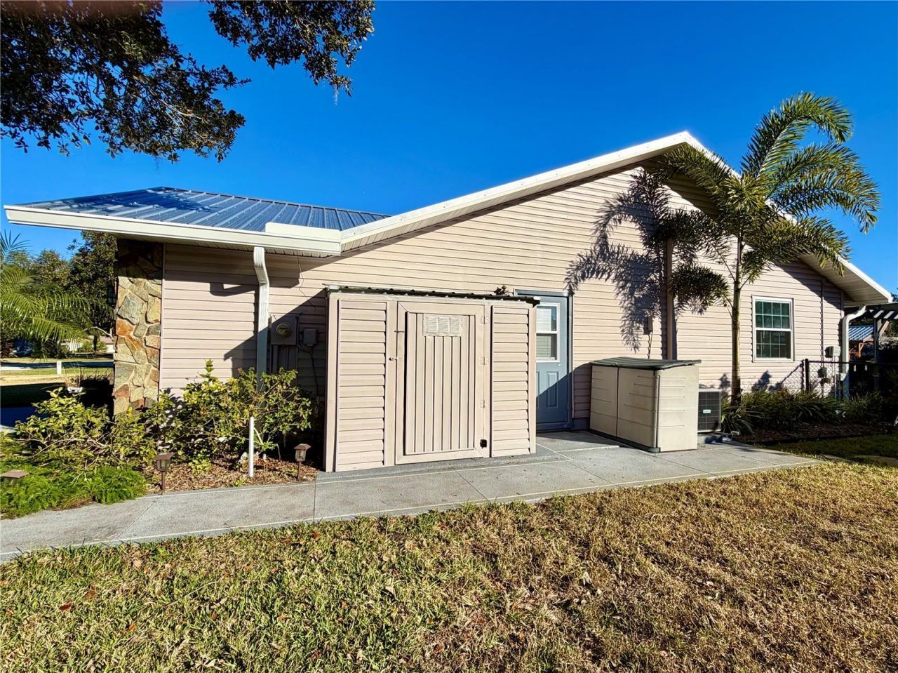 12400 S Putney Court, Leesburg, FL 34788 Photo