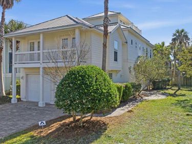 76 17TH Street, Atlantic Beach, FL 32233