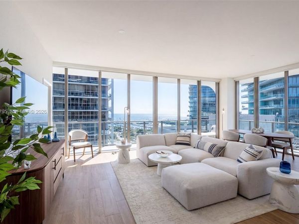 2678 Tigertail Ave, Unit 1707, Miami, FL 33133