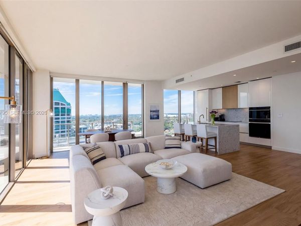 2678 Tigertail Ave, Unit 1707, Miami, FL 33133
