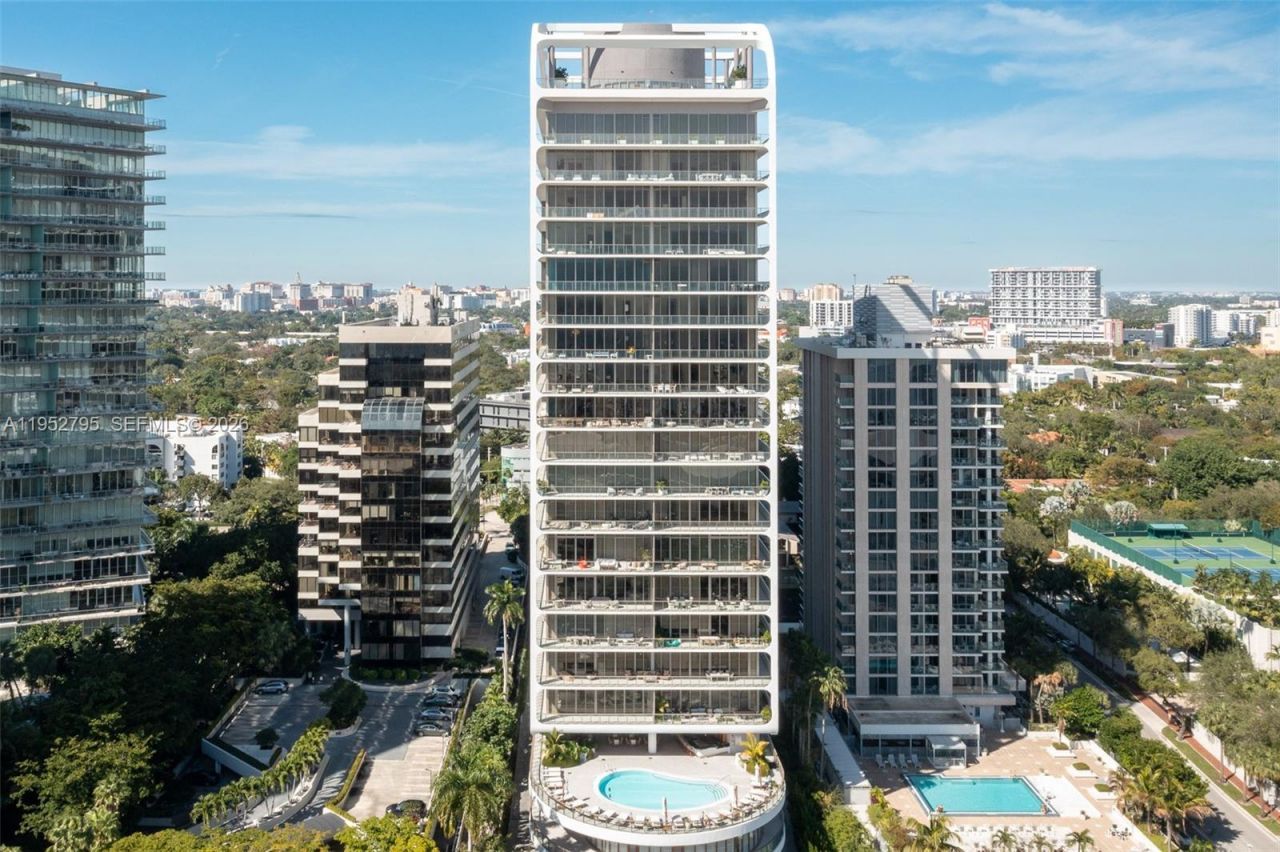 2678 Tigertail Ave, Unit 1707, Miami, FL 33133 Photo