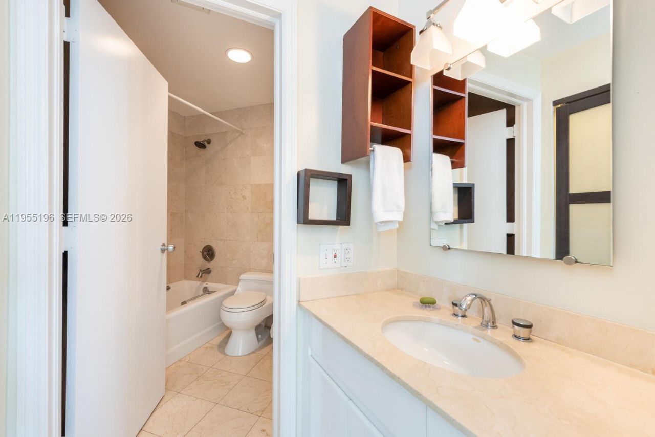 888 Brickell Key Dr, Unit 2201, Miami, FL 33131 Photo