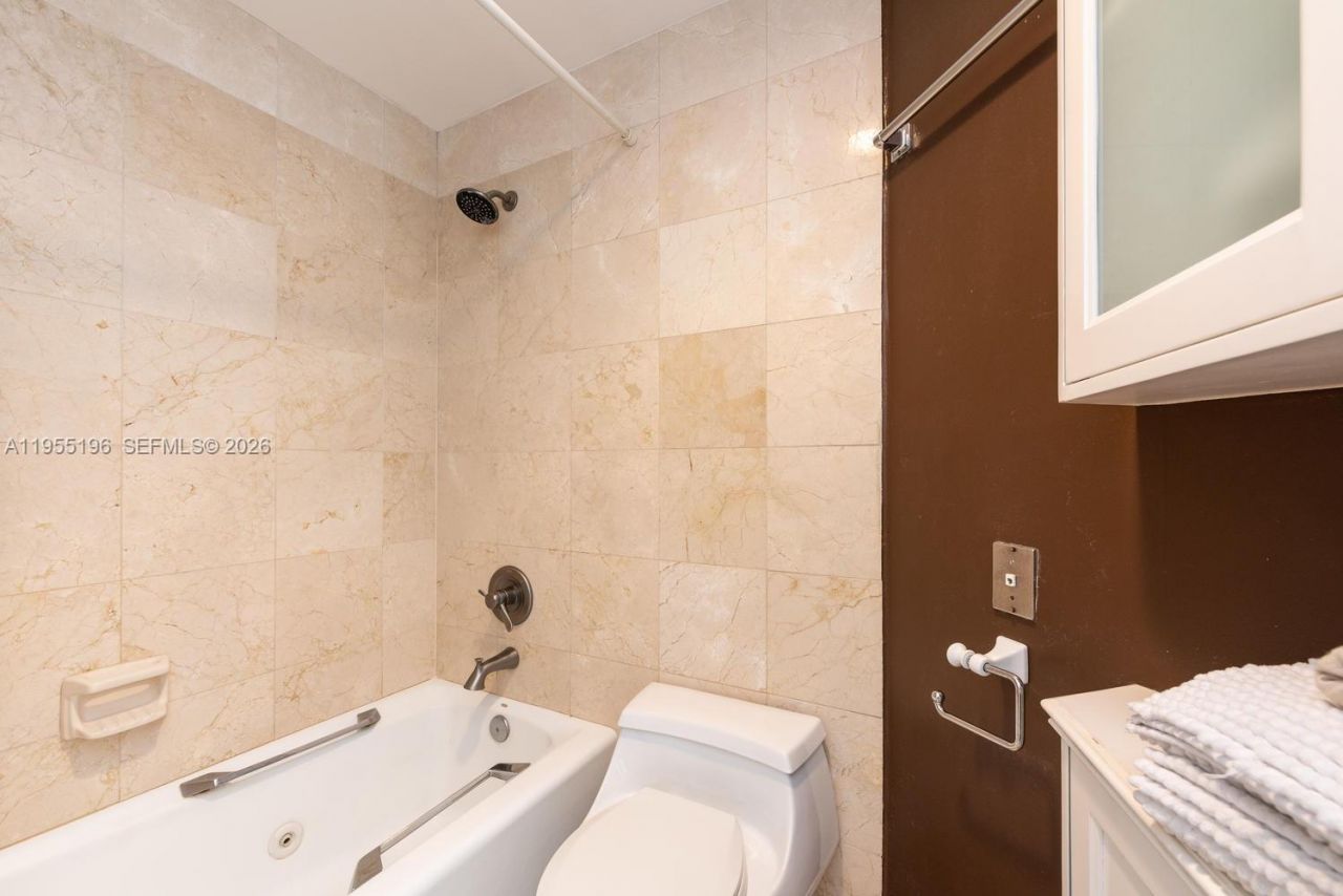 888 Brickell Key Dr, Unit 2201, Miami, FL 33131 Photo