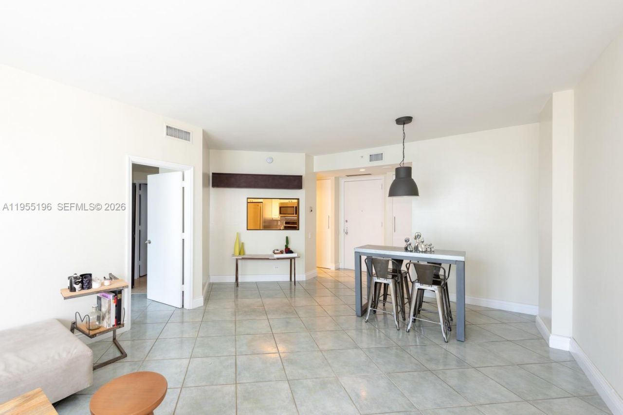 888 Brickell Key Dr, Unit 2201, Miami, FL 33131 Photo