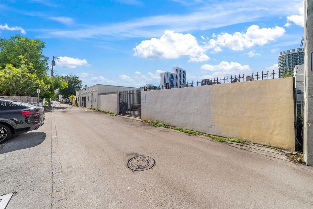 1441 Alton Rd , Miami Beach, FL 33139 Photo