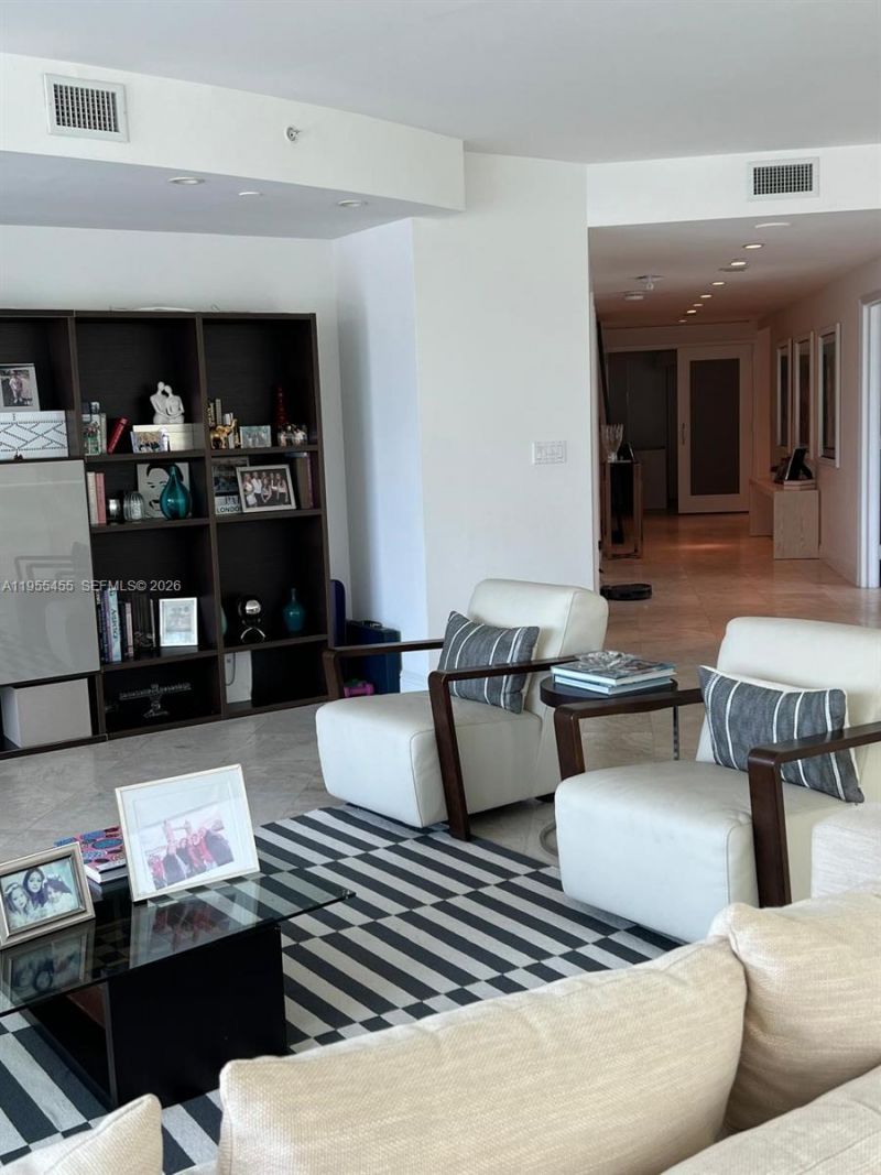 19955 NE 38th Ct , Unit 606, Aventura, FL 33180 Photo