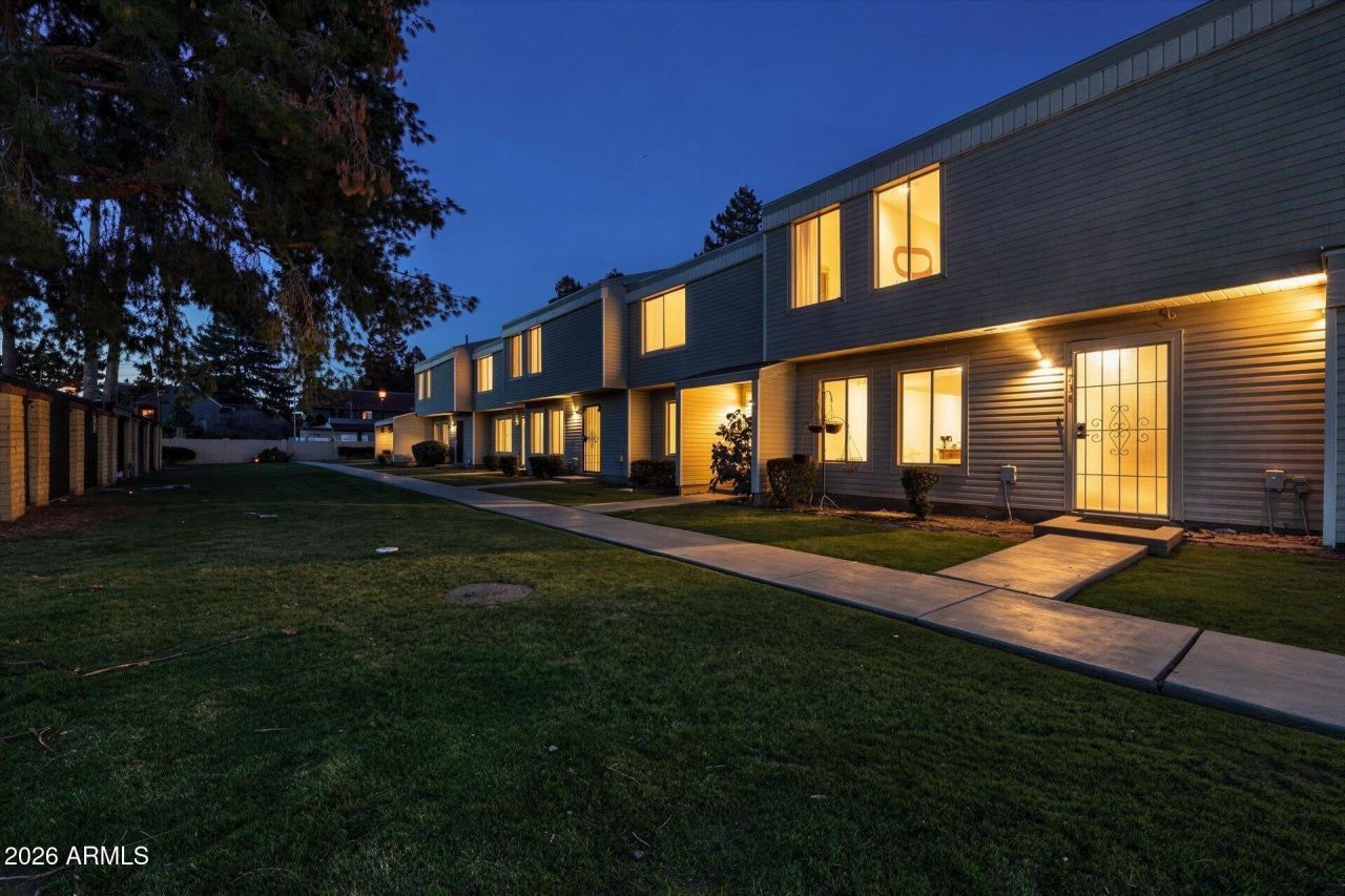 738 E Strahan Drive, Tempe, AZ 85283 Main Photo