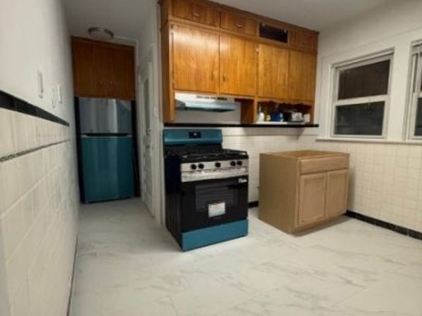 616 Chestnut St, Kearny, NJ 07032