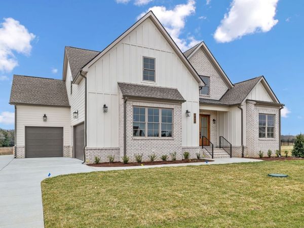 1900 Martha Washington Way, Murfreesboro, TN 37130