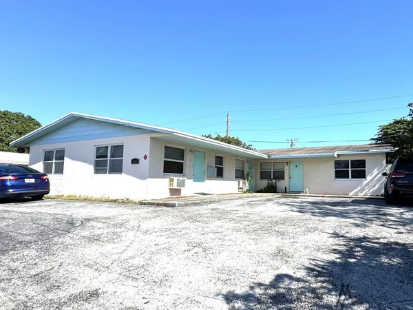 5110 NE 18 Avenue, Fort Lauderdale, FL 33334