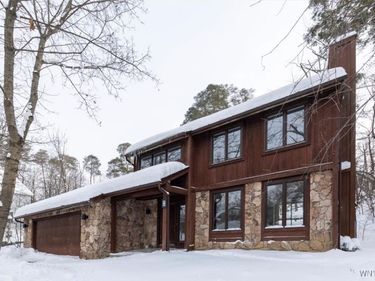 60 Byeberry Court, East Aurora, NY 14052