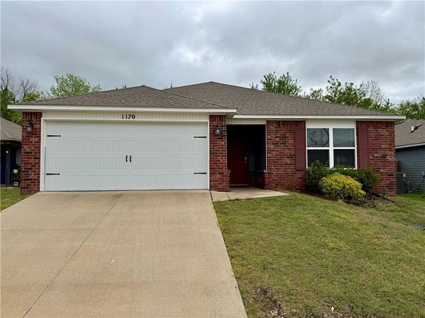 1170 S Kingfisher Lane, Fayetteville, AR 72701