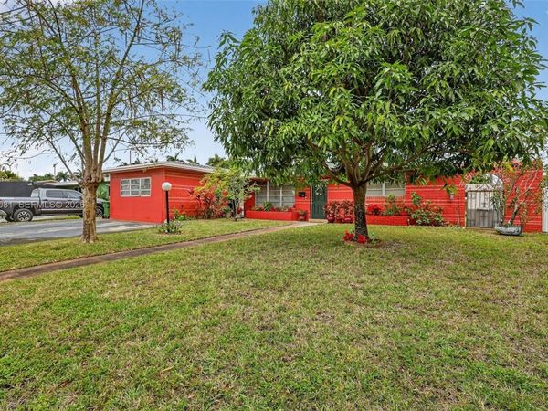 6861 SW 1st Ct , Pembroke Pines, FL 33023