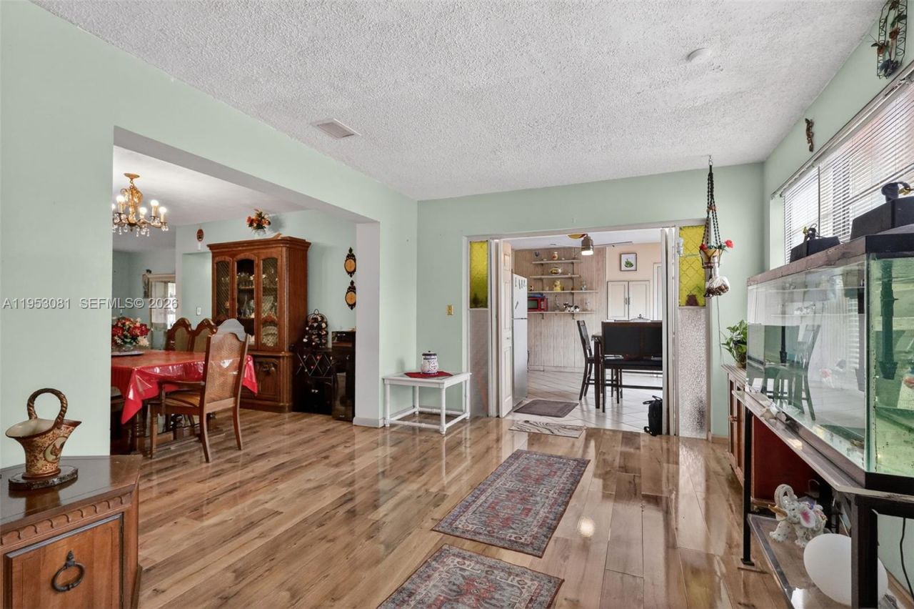 6861 SW 1st Ct , Pembroke Pines, FL 33023 Photo