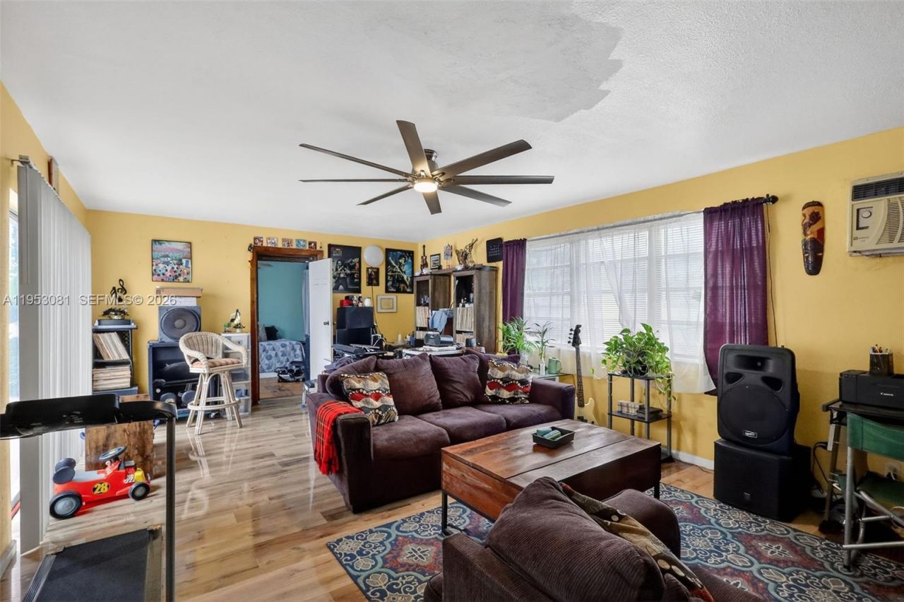 6861 SW 1st Ct , Pembroke Pines, FL 33023 Photo