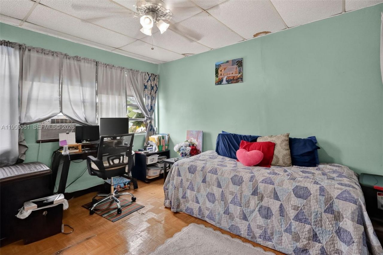 6861 SW 1st Ct , Pembroke Pines, FL 33023 Photo