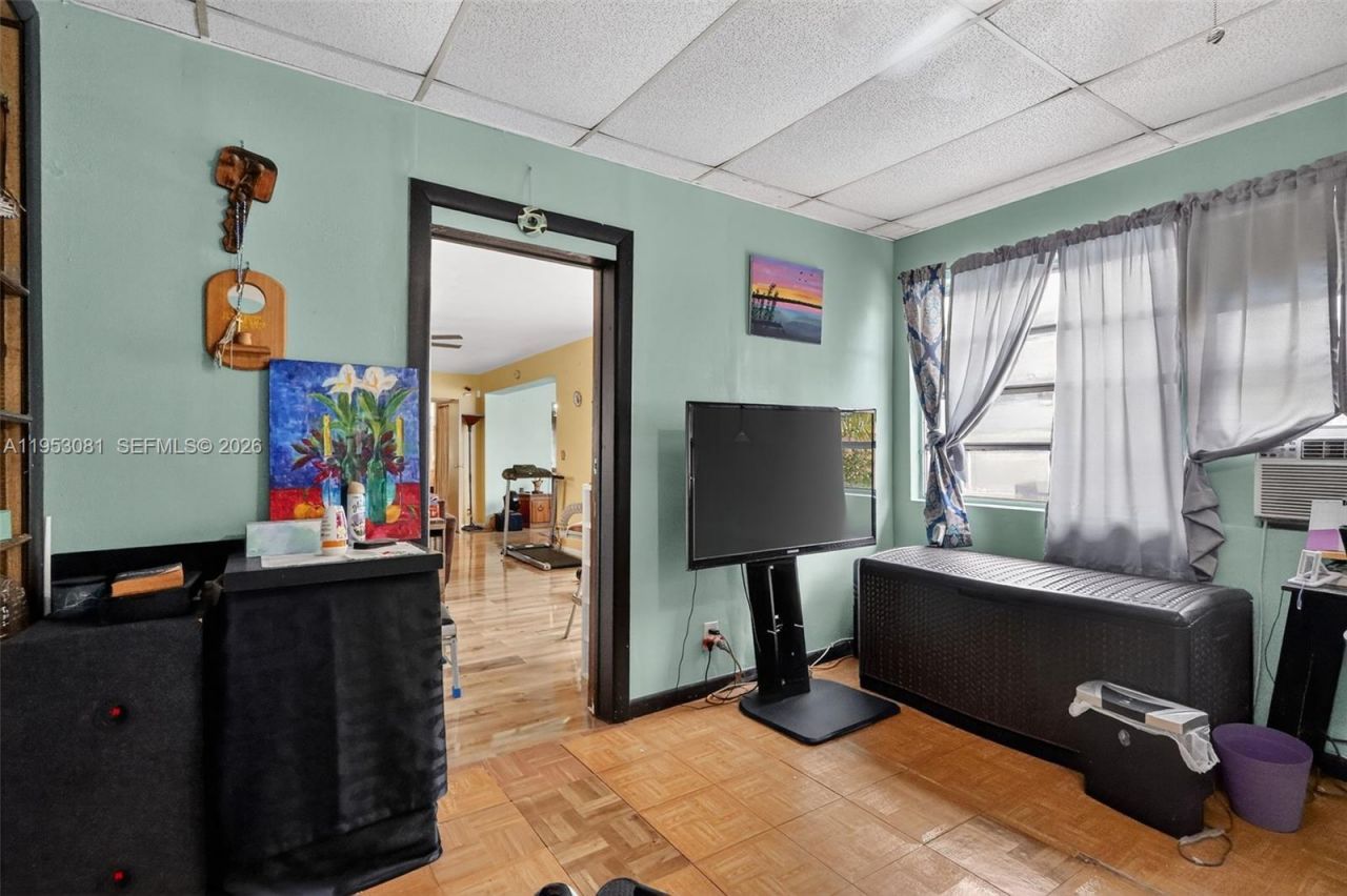 6861 SW 1st Ct , Pembroke Pines, FL 33023 Photo