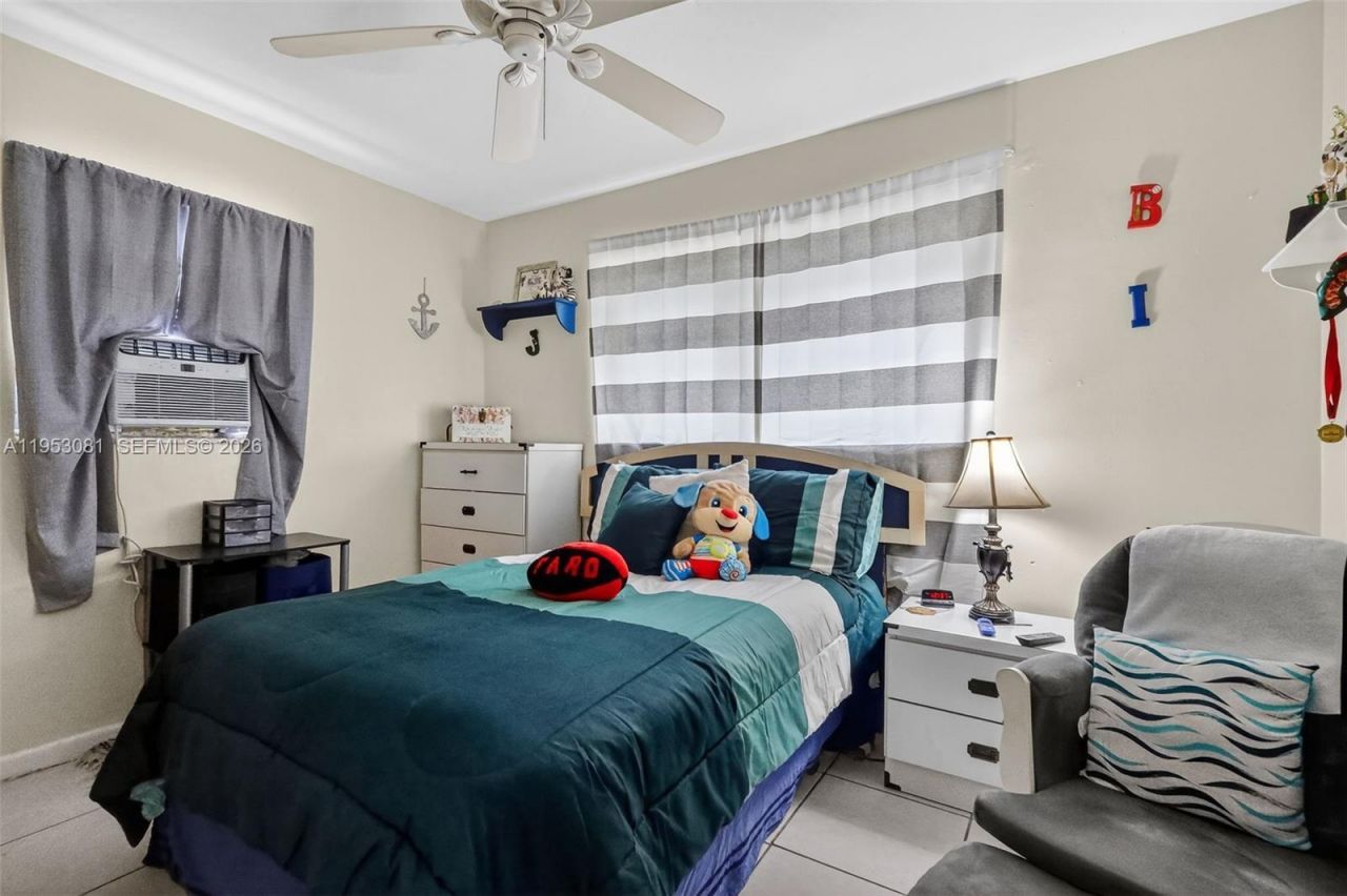 6861 SW 1st Ct , Pembroke Pines, FL 33023 Photo