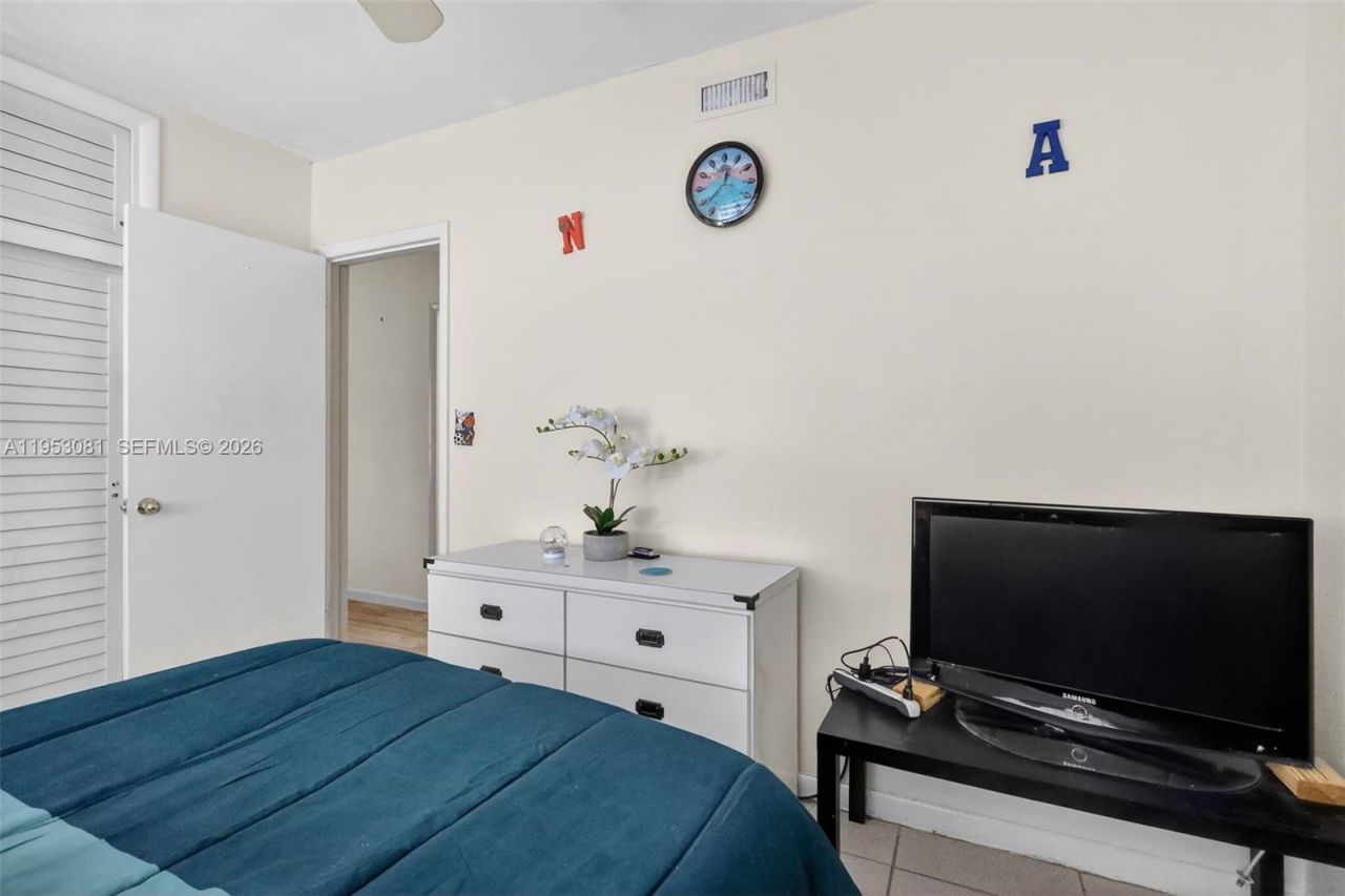 6861 SW 1st Ct , Pembroke Pines, FL 33023 Photo