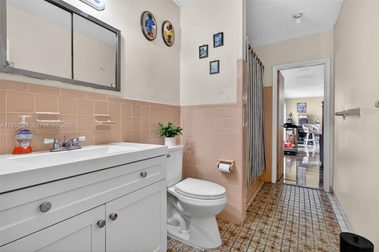 6861 SW 1st Ct , Pembroke Pines, FL 33023 Photo