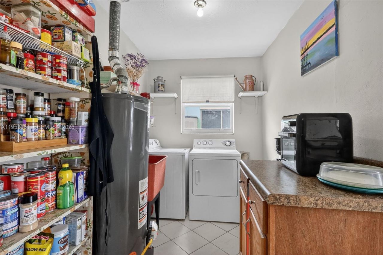 6861 SW 1st Ct , Pembroke Pines, FL 33023 Photo