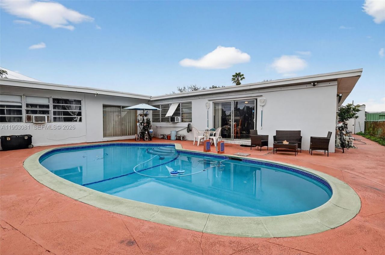 6861 SW 1st Ct , Pembroke Pines, FL 33023 Photo