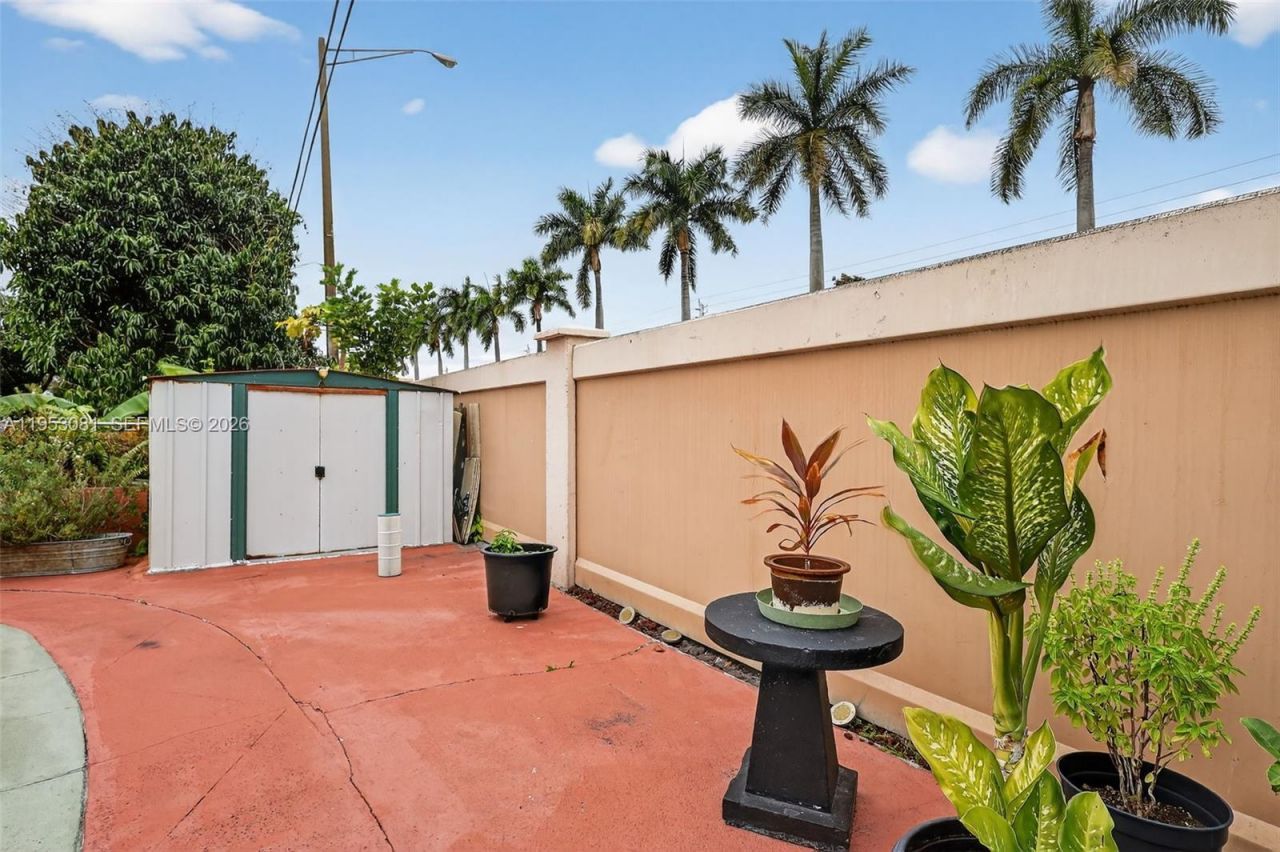 6861 SW 1st Ct , Pembroke Pines, FL 33023 Photo