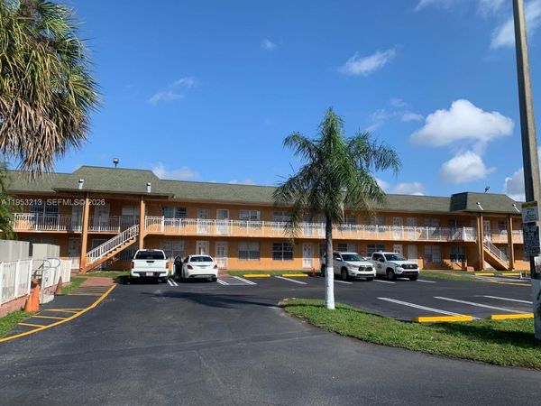 271 NW 177th St , Unit B-117, Miami Gardens, FL 33169