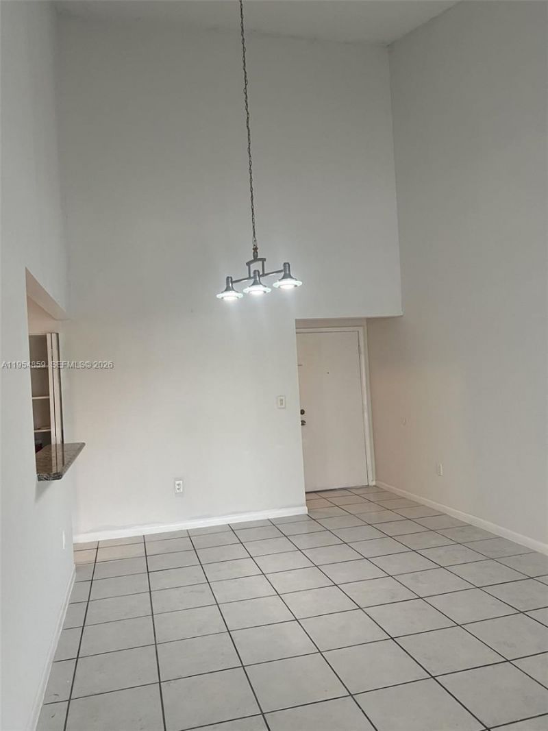10229 NW 9th St Cir, Unit 213-2, Miami, FL 33172 Photo