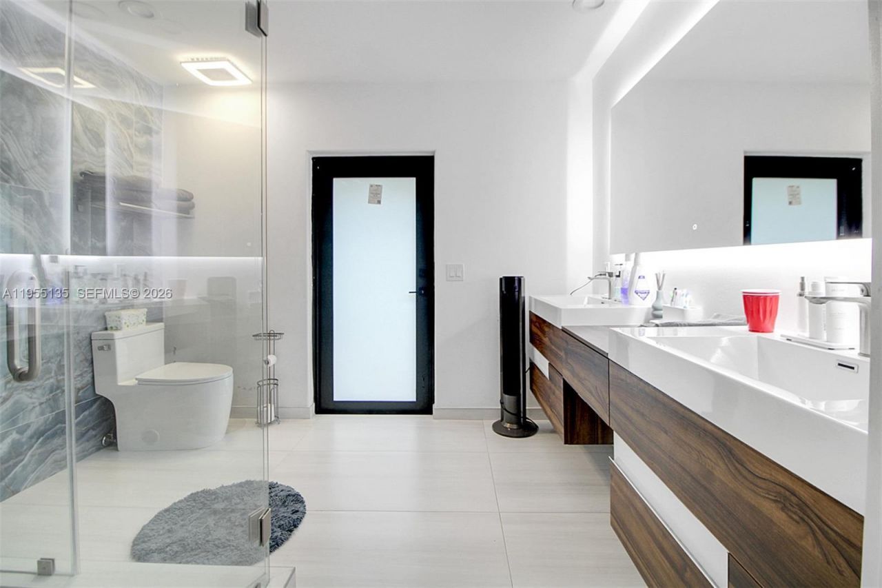 18280 SW 202nd St, Miami, FL 33187 Photo