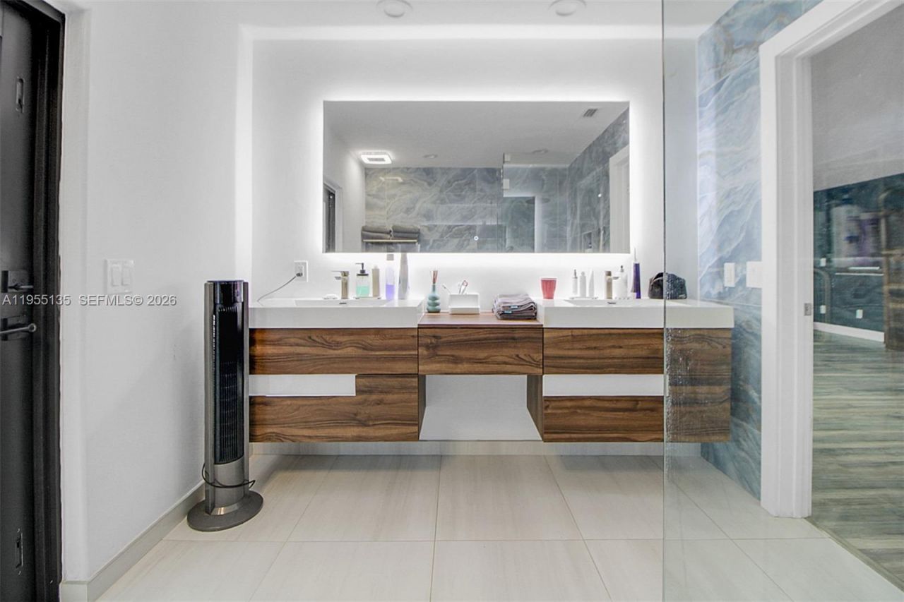 18280 SW 202nd St, Miami, FL 33187 Photo