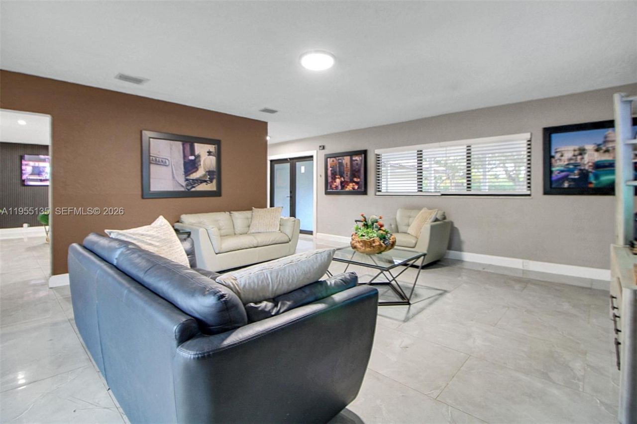 18280 SW 202nd St, Miami, FL 33187 Photo