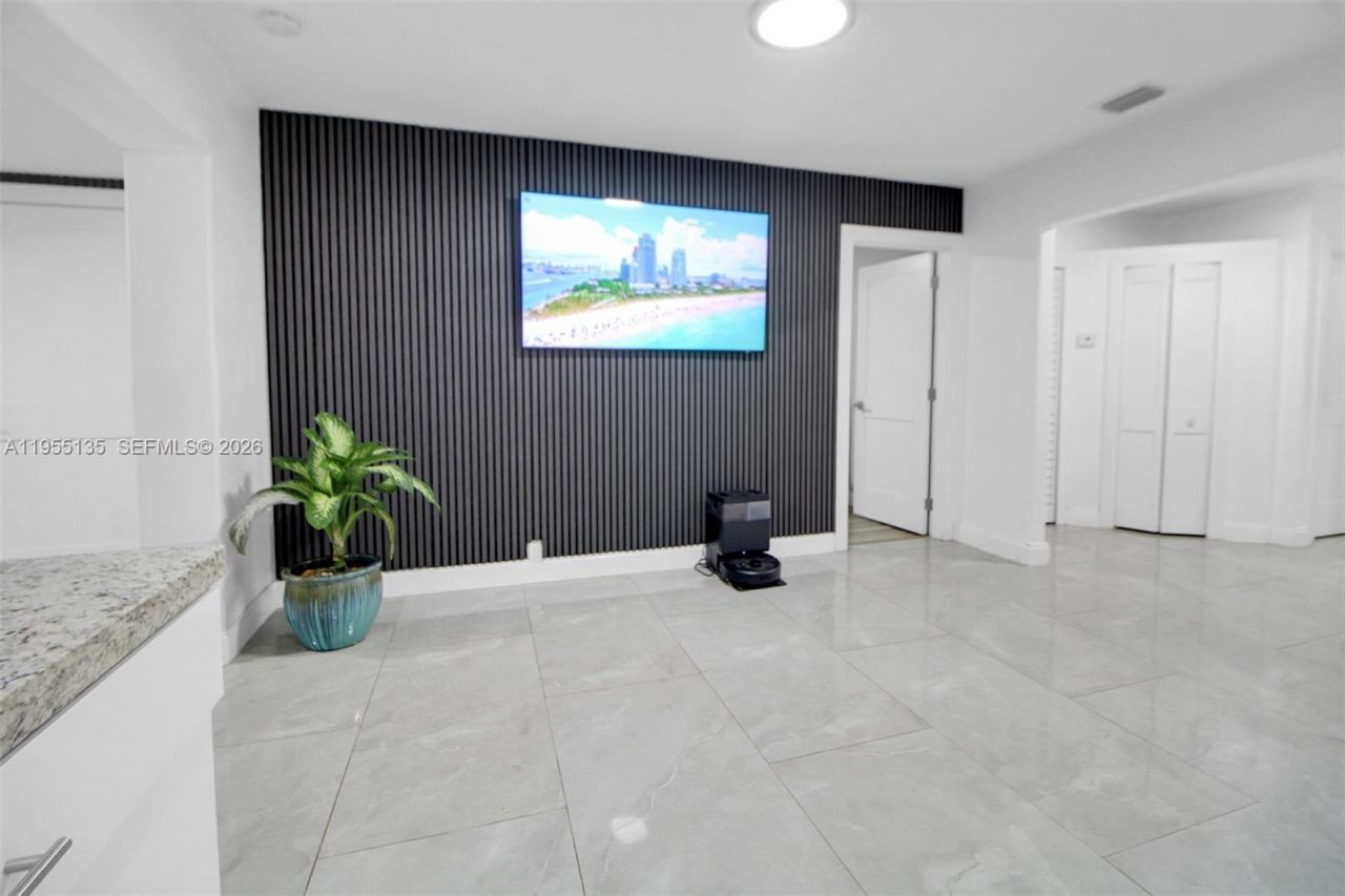 18280 SW 202nd St, Miami, FL 33187 Photo