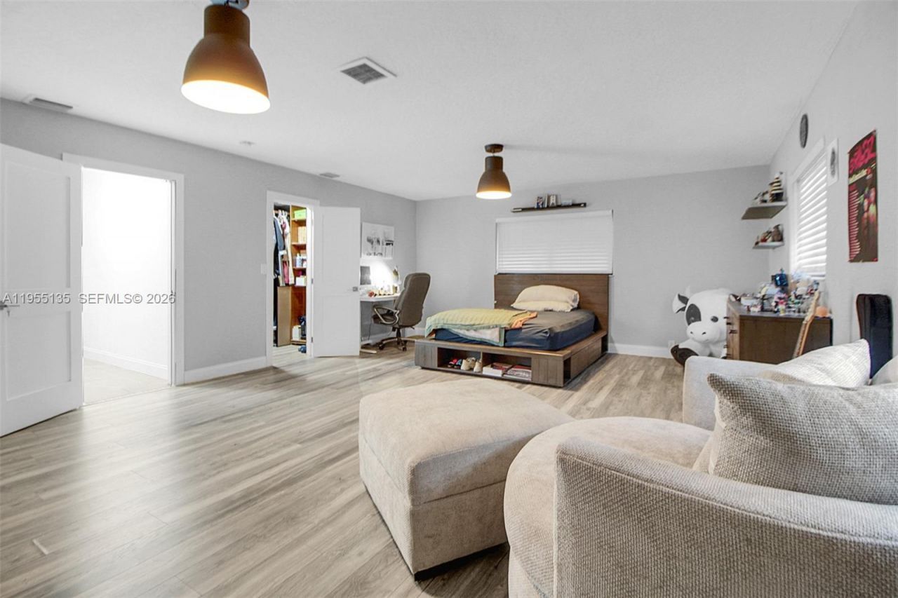 18280 SW 202nd St, Miami, FL 33187 Photo