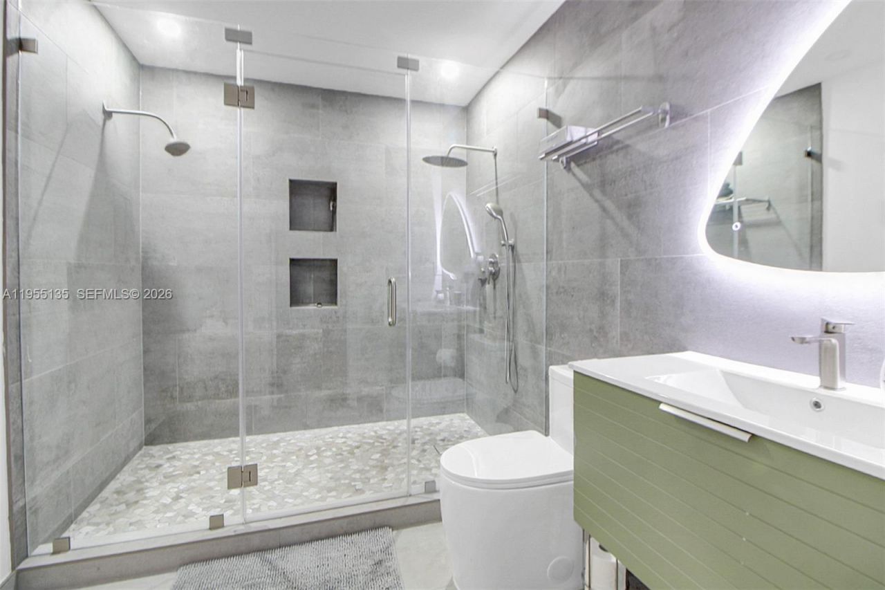 18280 SW 202nd St, Miami, FL 33187 Photo