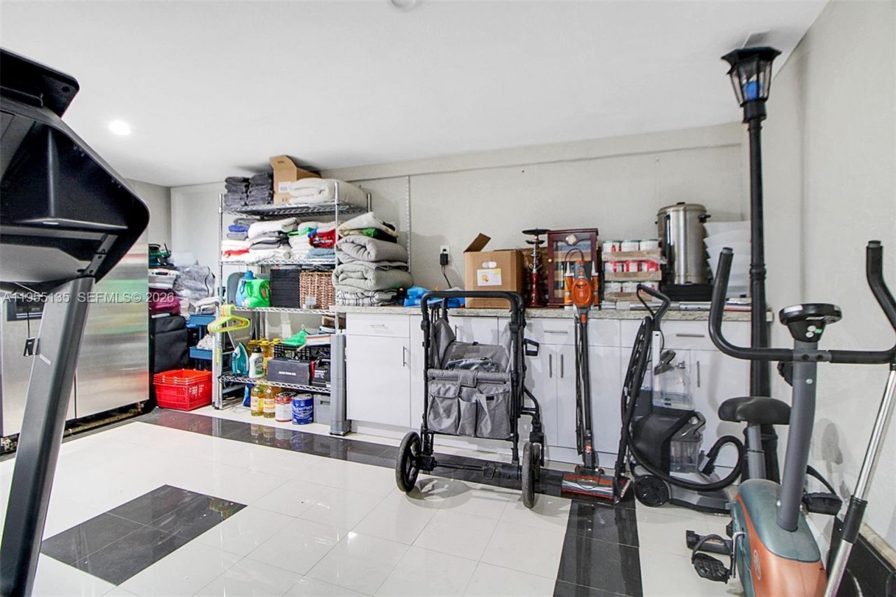 18280 SW 202nd St, Miami, FL 33187 Photo