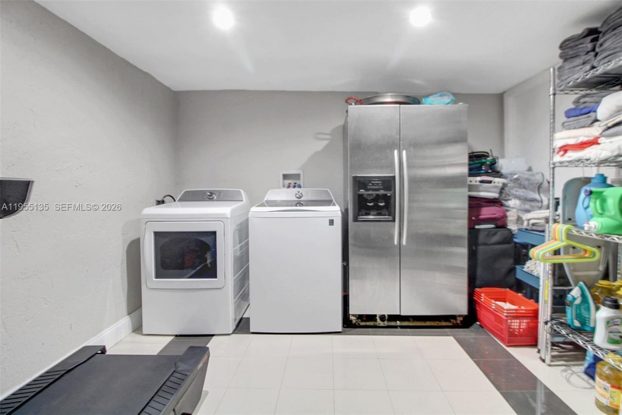 18280 SW 202nd St, Miami, FL 33187 Photo