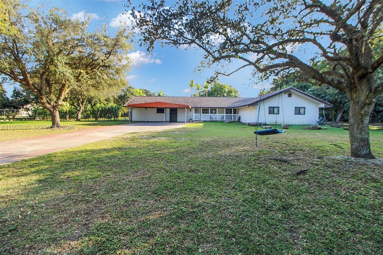 18280 SW 202nd St, Miami, FL 33187 Photo