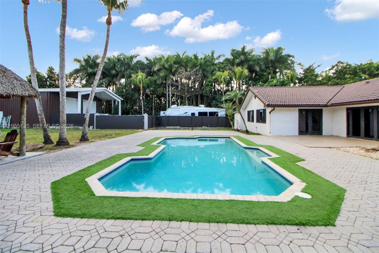 18280 SW 202nd St, Miami, FL 33187 Photo