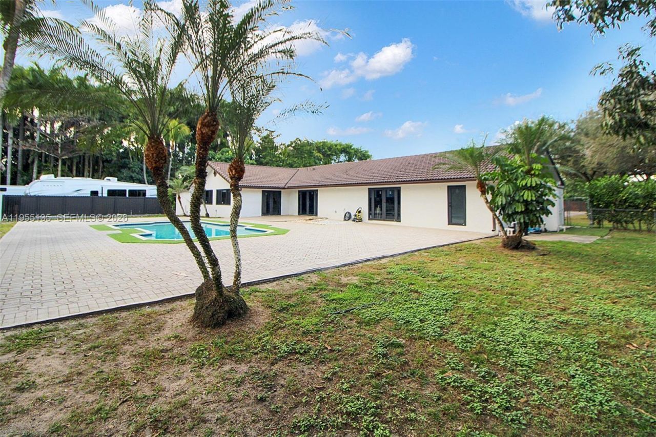 18280 SW 202nd St, Miami, FL 33187 Photo