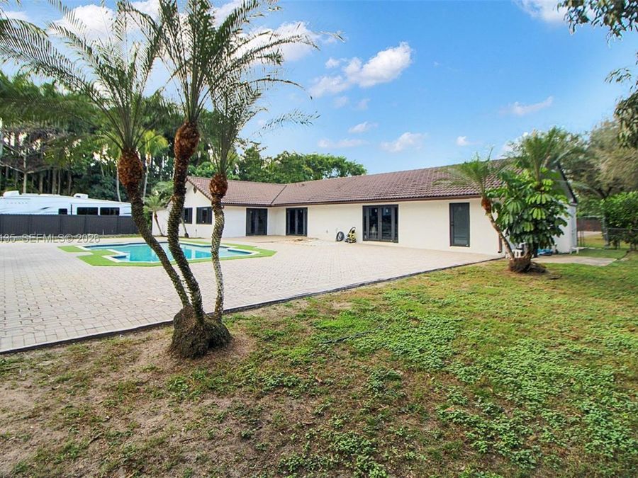 Property Image 42