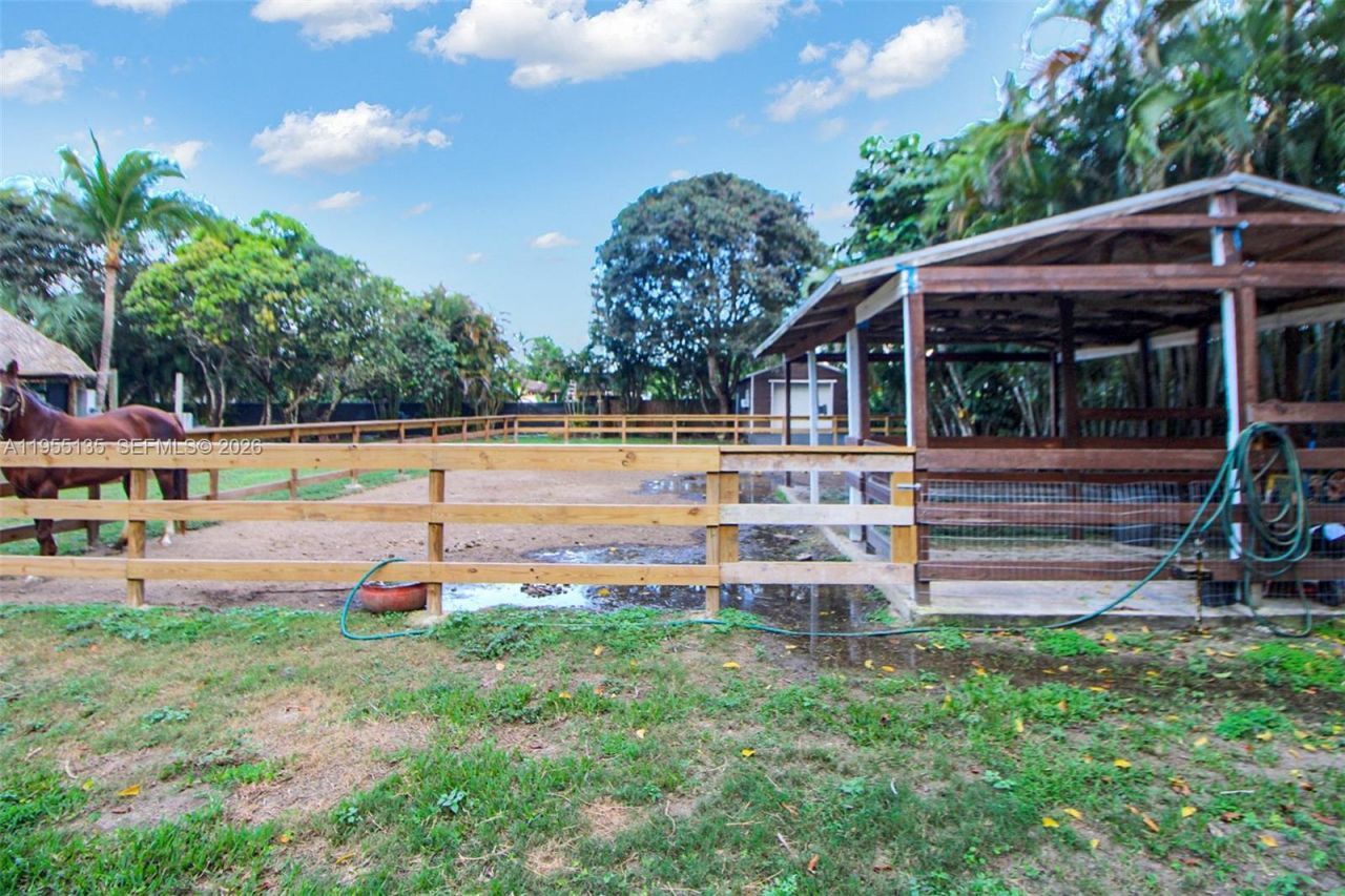 18280 SW 202nd St, Miami, FL 33187 Photo