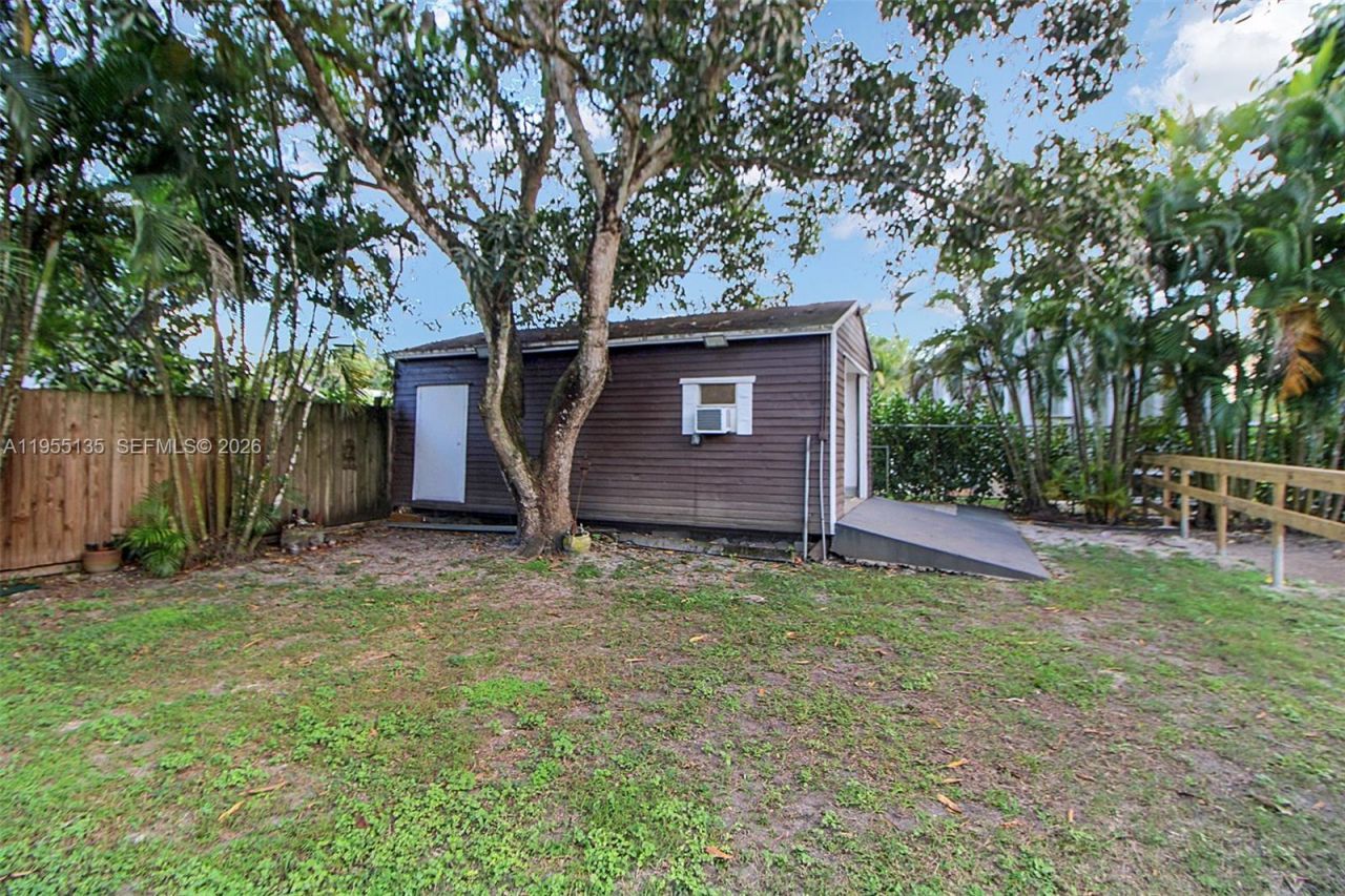 18280 SW 202nd St, Miami, FL 33187 Photo