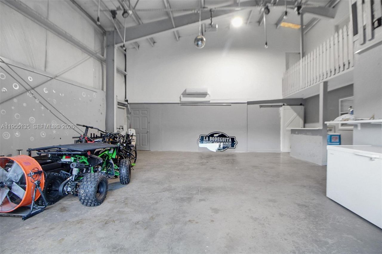 18280 SW 202nd St, Miami, FL 33187 Photo