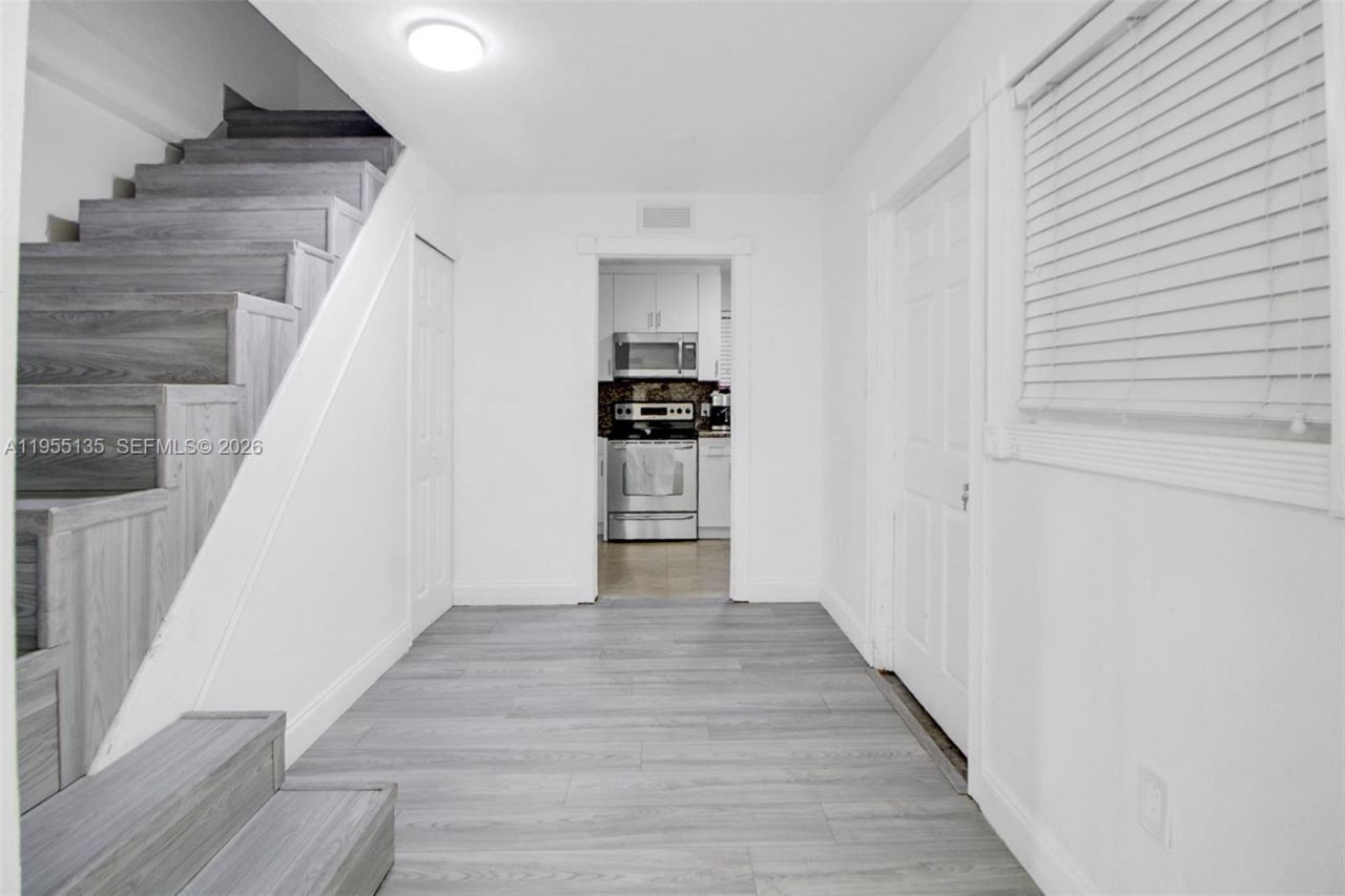 18280 SW 202nd St, Miami, FL 33187 Photo